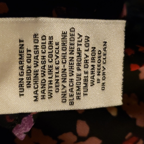 Ladies button down shirt - Picture 10 of 10